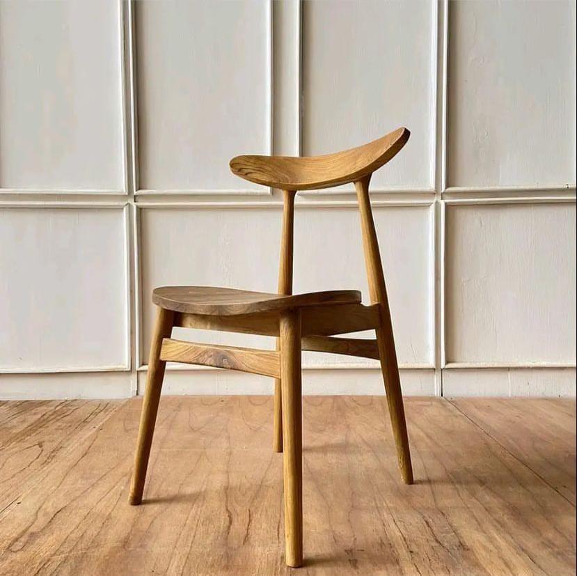 Almahyra Furniture